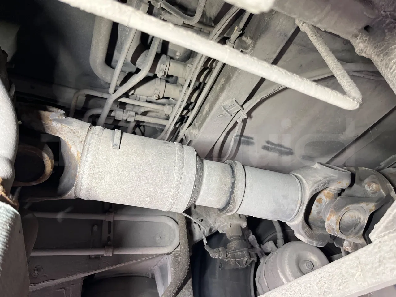 Mercedes-Benz Integro E5 4 - Euro5 - 220kW - 12.140mt - driveshaft photo