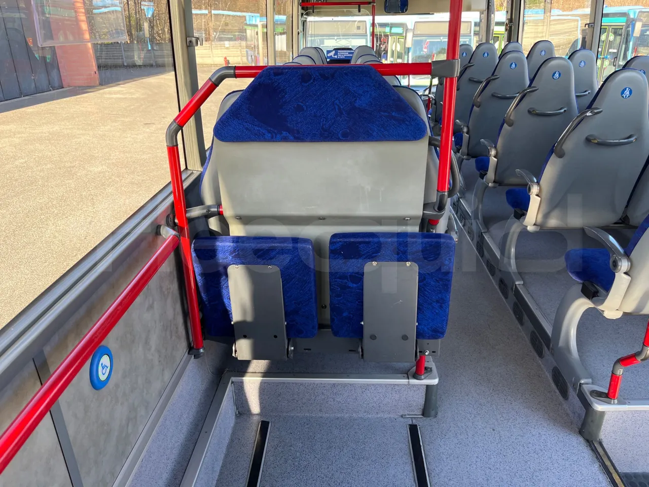 Mercedes-Benz Integro E5 4 - Euro5 - 220kW - 12.140mt - folding seat photo