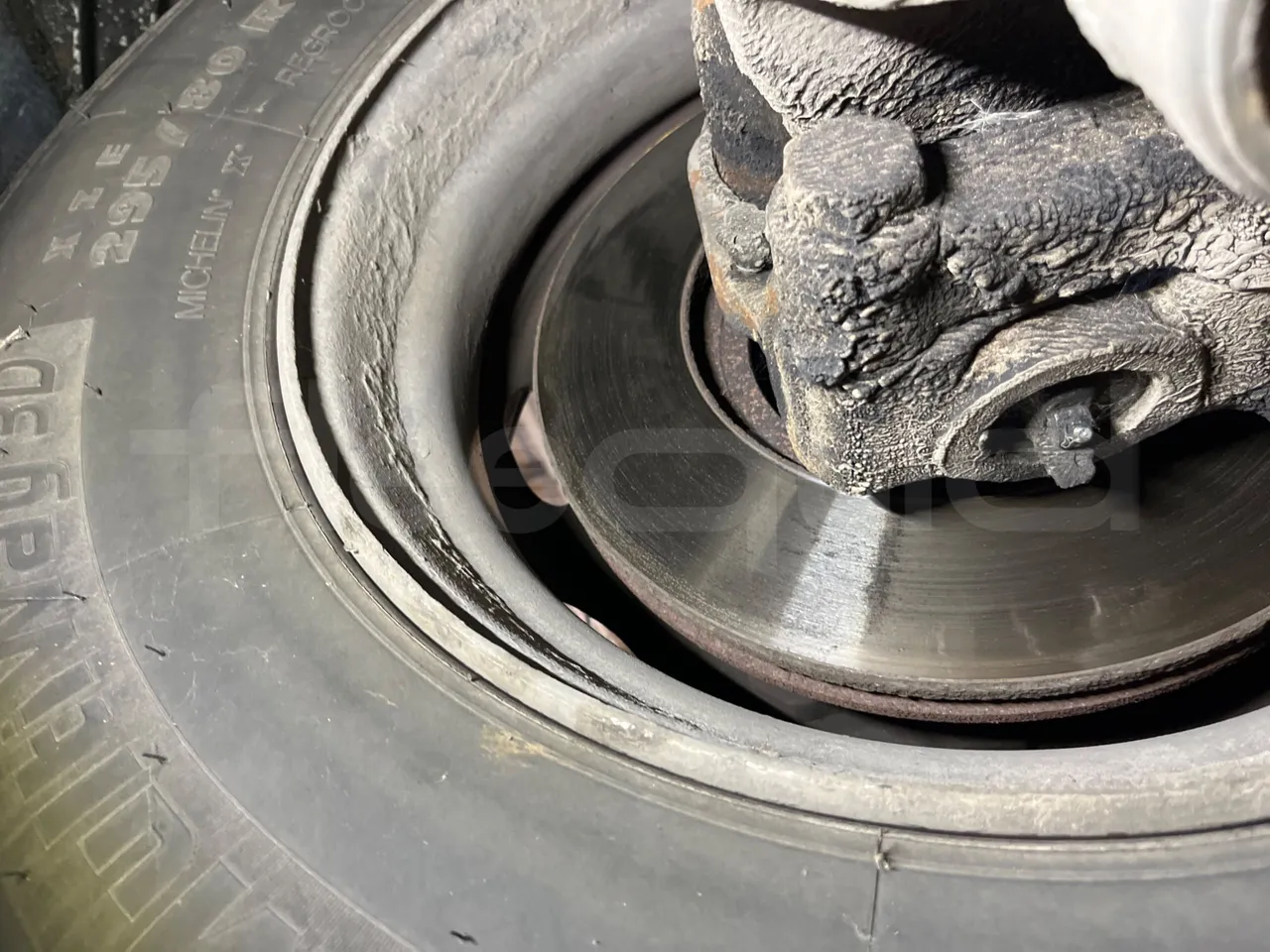 Mercedes-Benz Integro E5 4 - Euro5 - 220kW - 12.140mt - front discs left