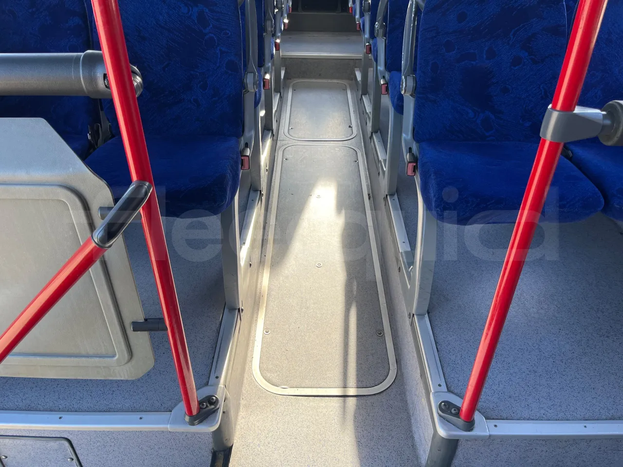 Mercedes-Benz Integro E5 4 - Euro5 - 220kW - 12.140mt - floor hatches photo