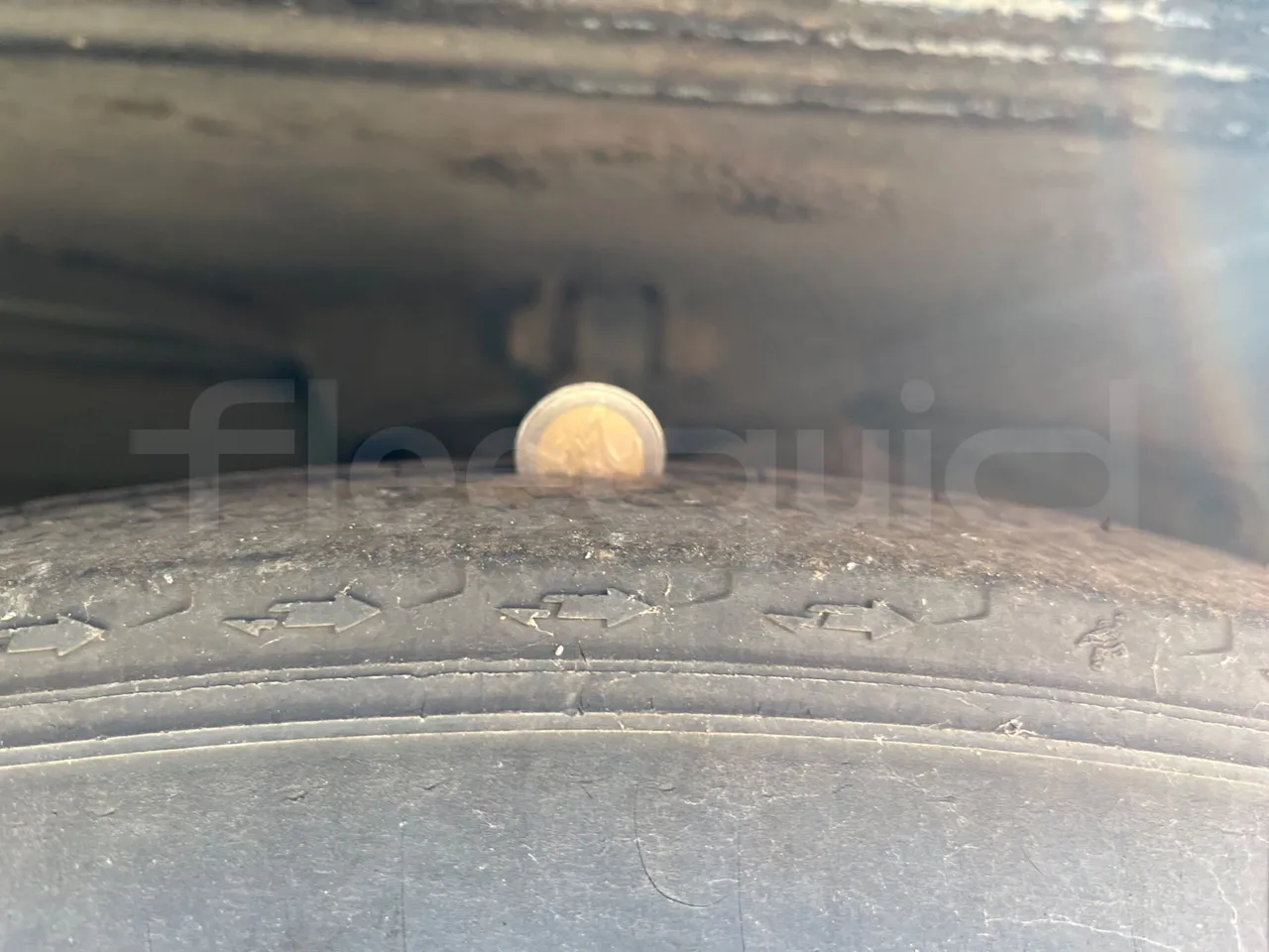 Mercedes-Benz Integro E5 4 - Euro5 - 220kW - 12.140mt - rear left tire photo