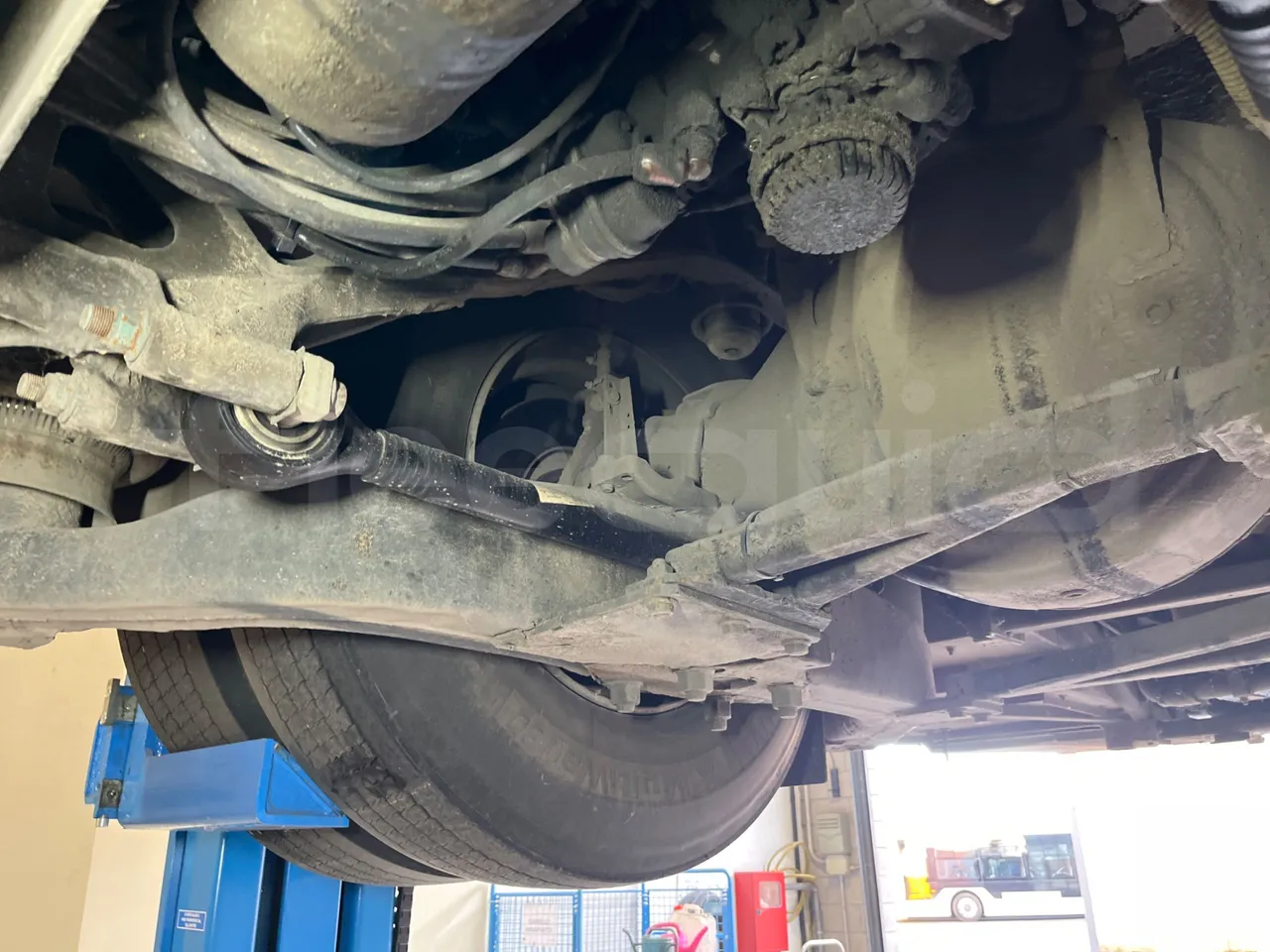 Mercedes-Benz Integro E5 4 - Euro5 - 220kW - 12.140mt - axle 3 right side