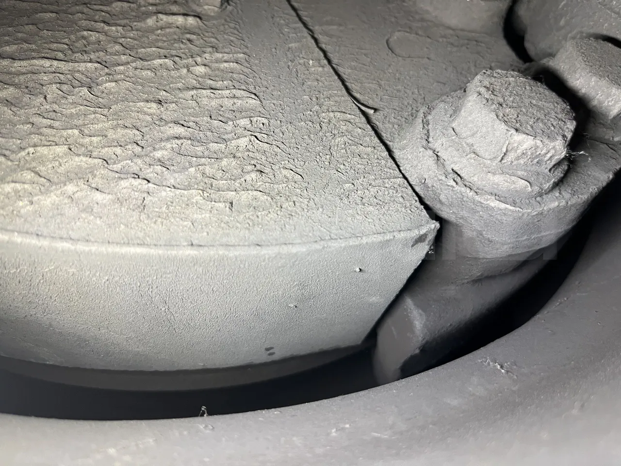 Iveco Crossway - Second Axle Discs Right Side
