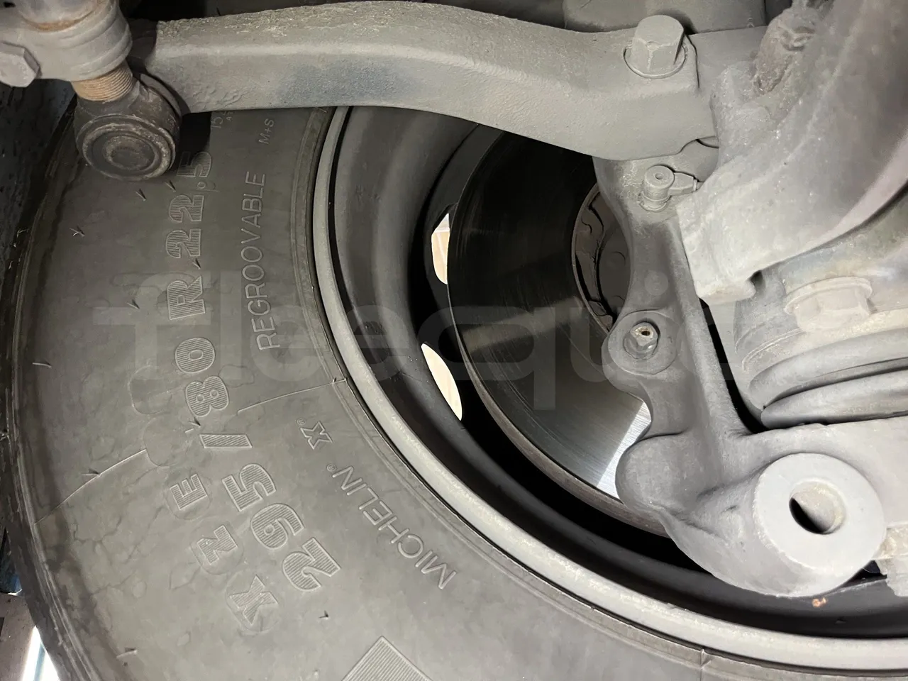 Iveco Crossway - First Axle Discs Left Side