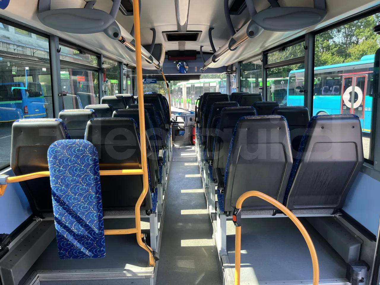 Iveco Crossway - Forward Seats From Middle Position