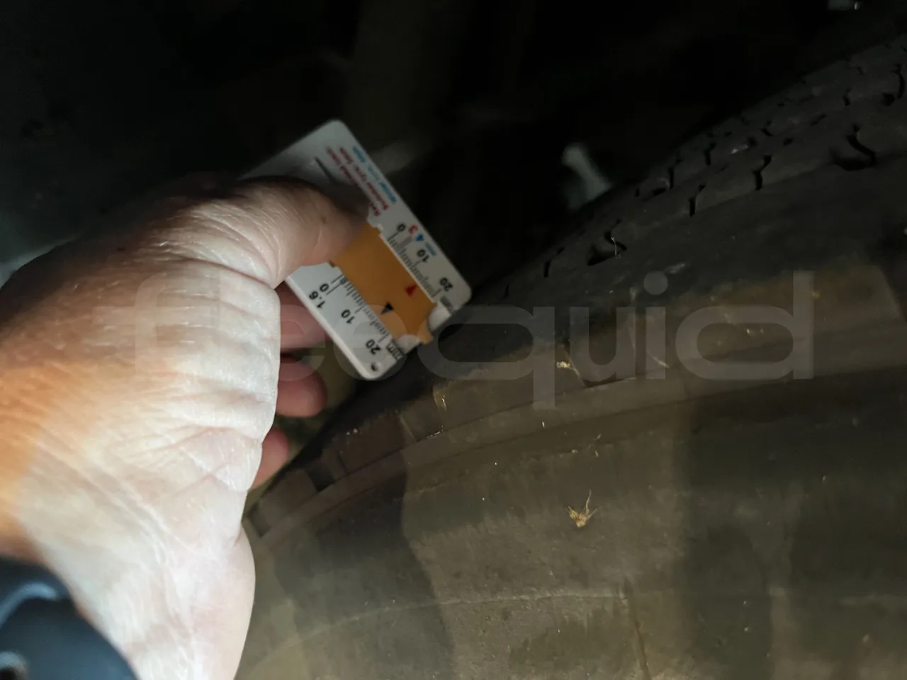 Iveco Crossway - Second Axle Left Side: Tyre Thickness