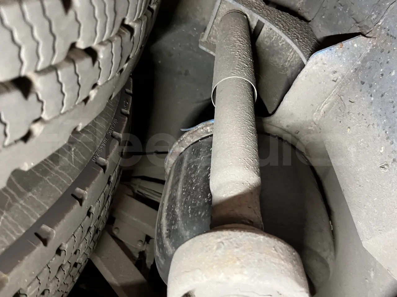 Iveco Crossway - Second Axle Second Shock Absorbers Left Side