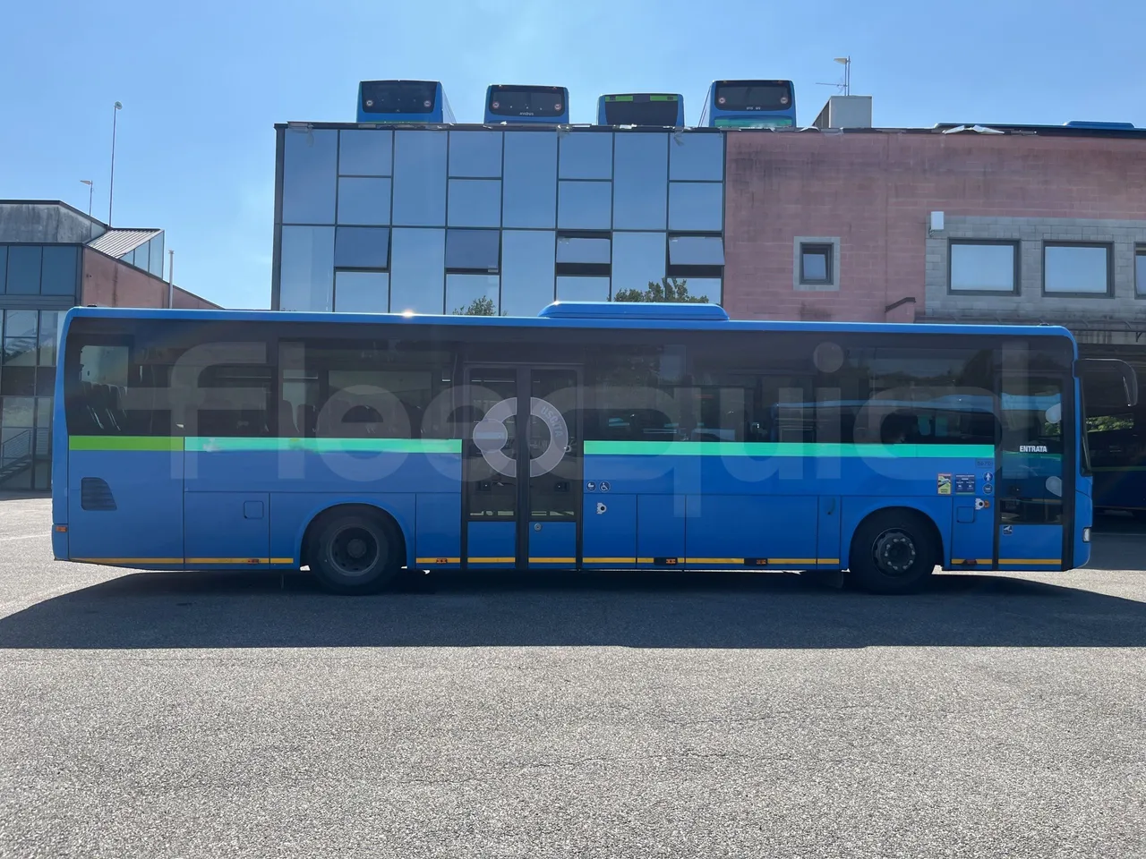 Iveco Crossway - Right Side
