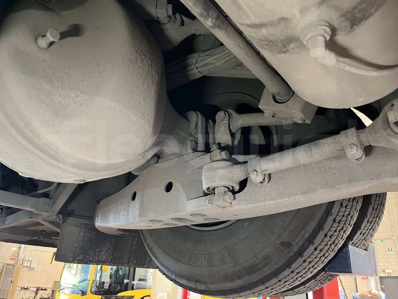 Iveco Crossway - Third Axle Right Side