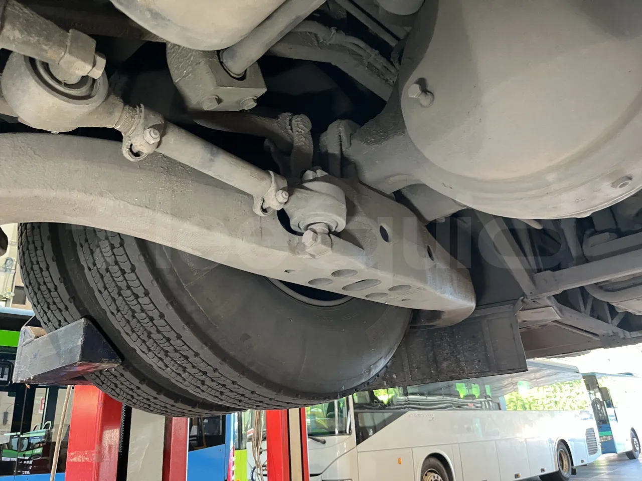 Iveco Crossway - Second Axle Left Side
