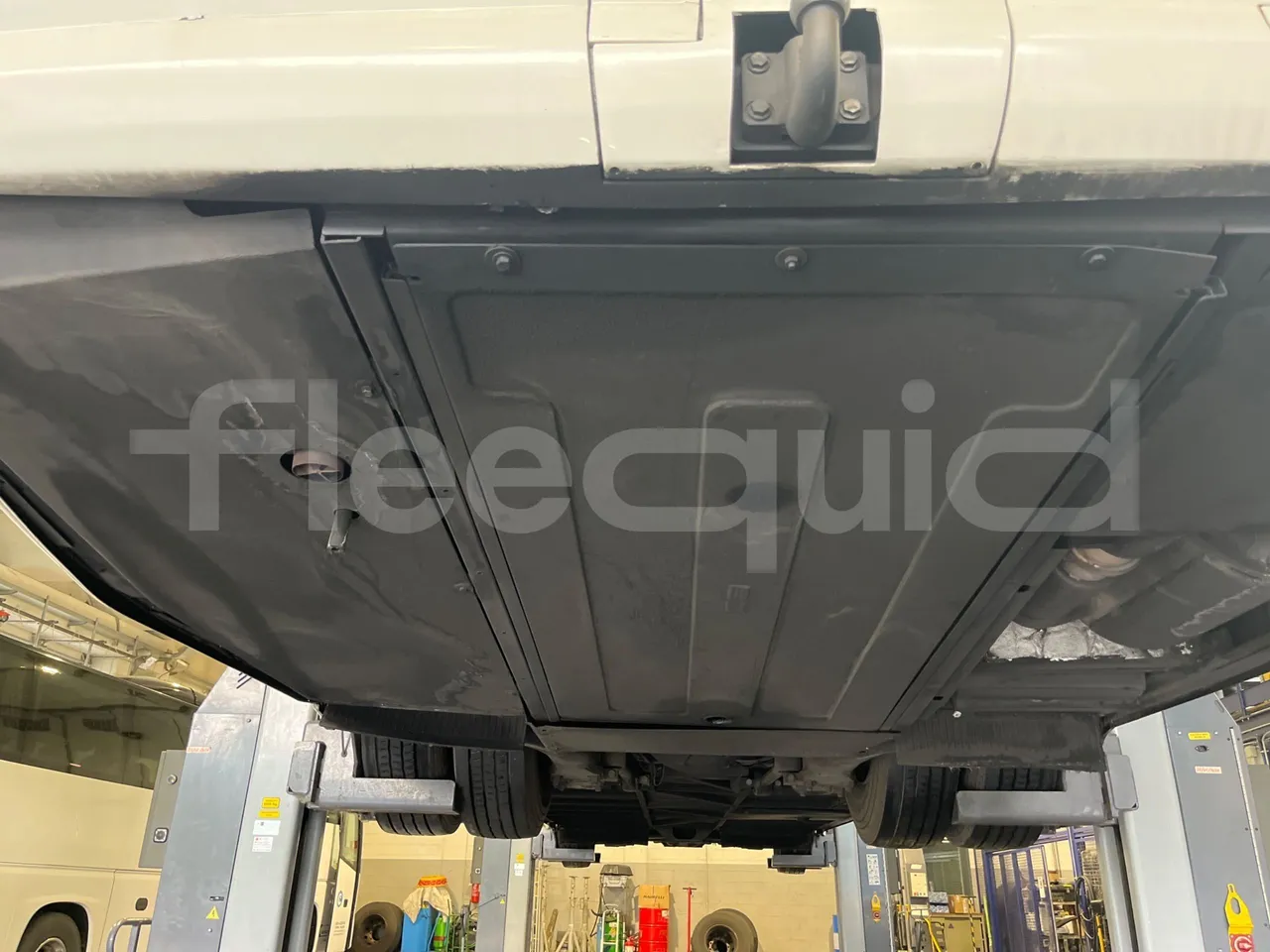 Man Lion's Coach B200746006 - Euro6 - 338kW - 12mt - bellows turntable (18m)