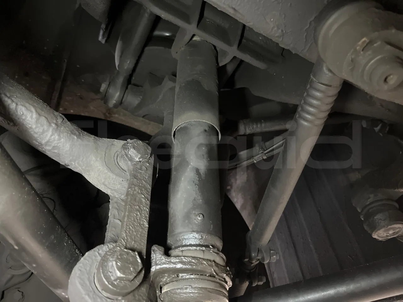 Man Lion's Coach B200746006 - Euro6 - 338kW - 12mt - front shock absorbers left