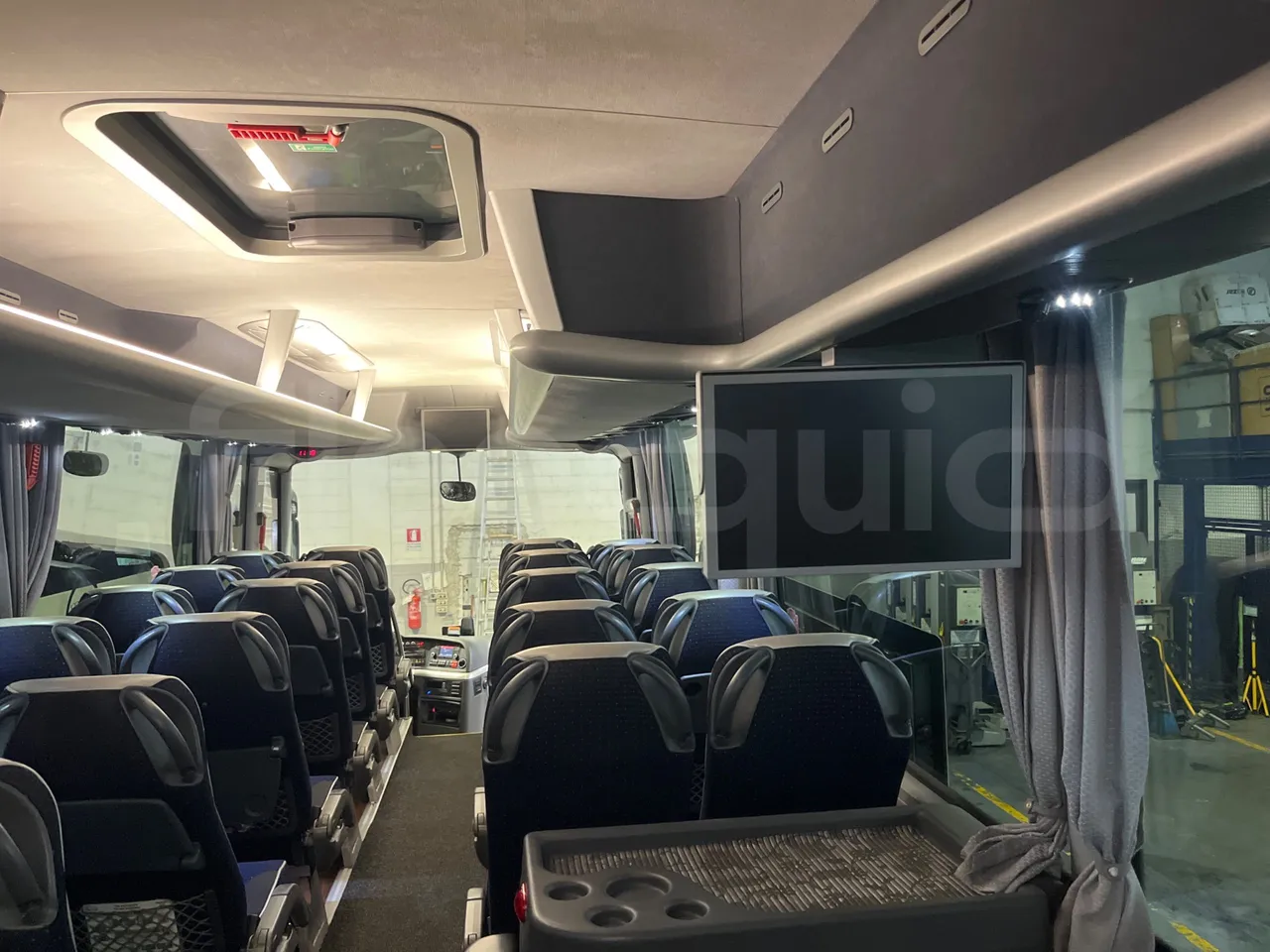 Man Lion's Coach B200746006 - Euro6 - 338kW - 12mt - monitor detail photo