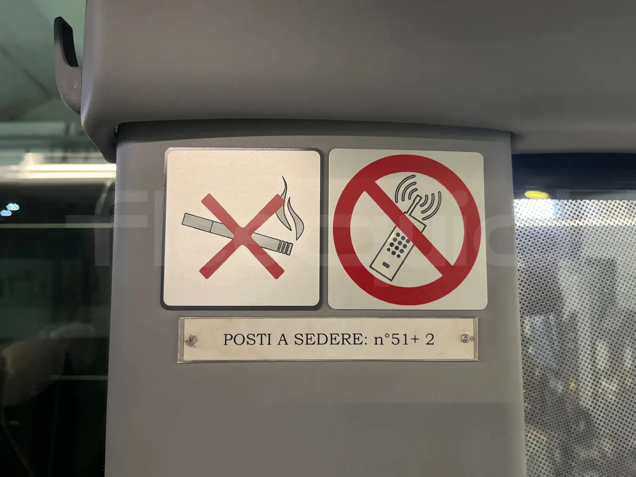 Man Lion's Coach B200746006 - Euro6 - 338kW - 12mt - seat plate photo