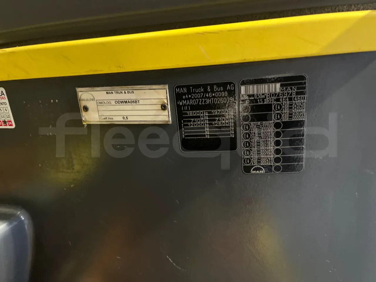 Man Lion's Coach B200746006 - Euro6 - 338kW - 12mt - vehicle plate photo