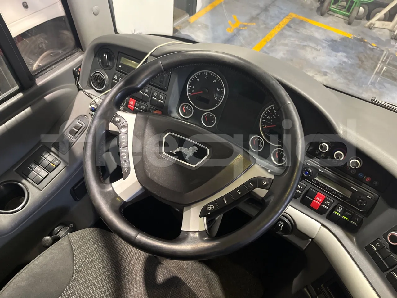 Man Lion's Coach B200746006 - Euro6 - 338kW - 12mt - steering wheel photo