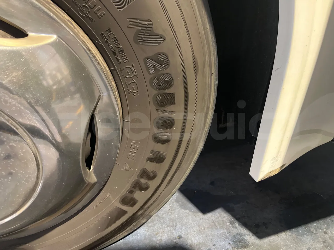 Man Lion's Coach B200746006 - Euro6 - 338kW - 12mt - front left tire measurements