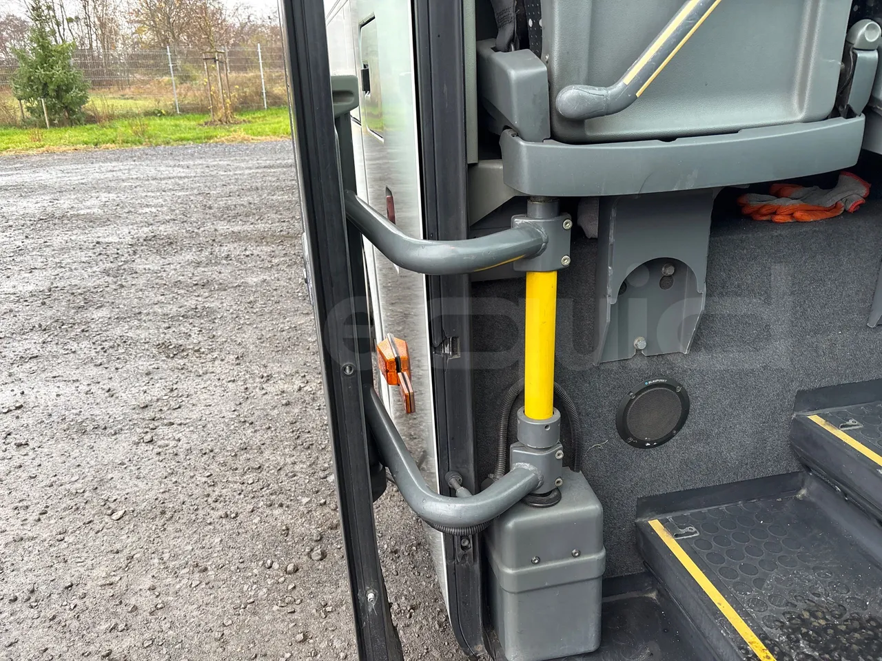 Setra S415 HD - 12m - Euro3 - 310kW - 12mt - door mechanism photo