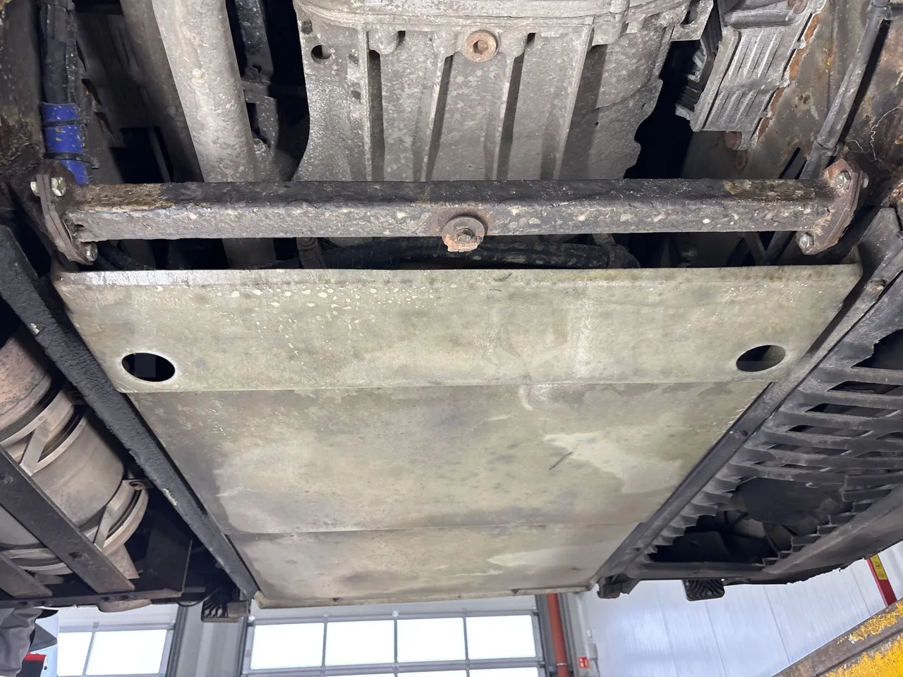 Setra S415 HD - 12m - Euro3 - 310kW - 12mt - engine without protection