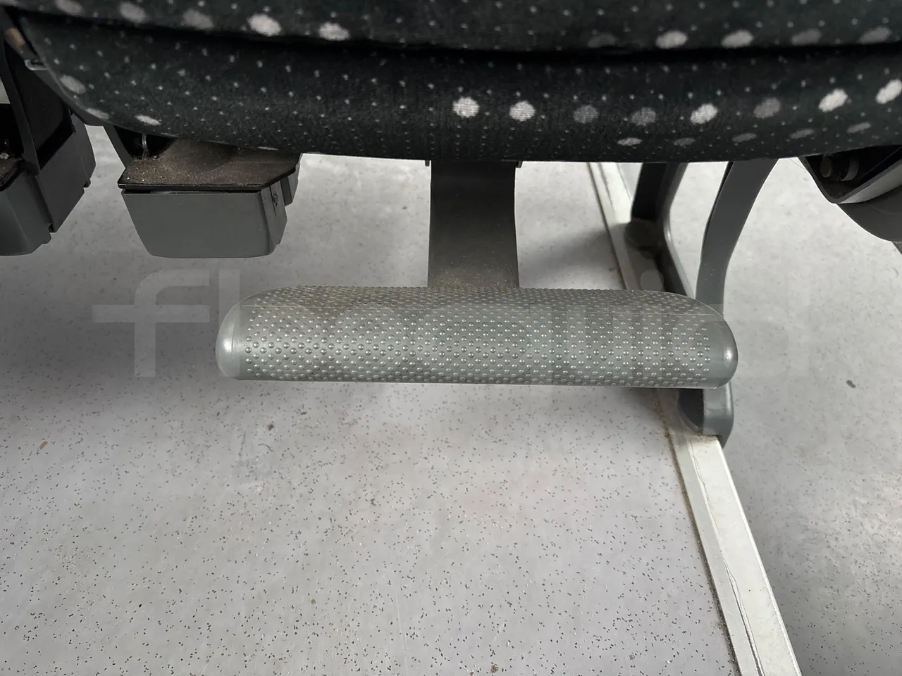 Setra S415 HD - 12m - Euro3 - 310kW - 12mt - footrest detail photo