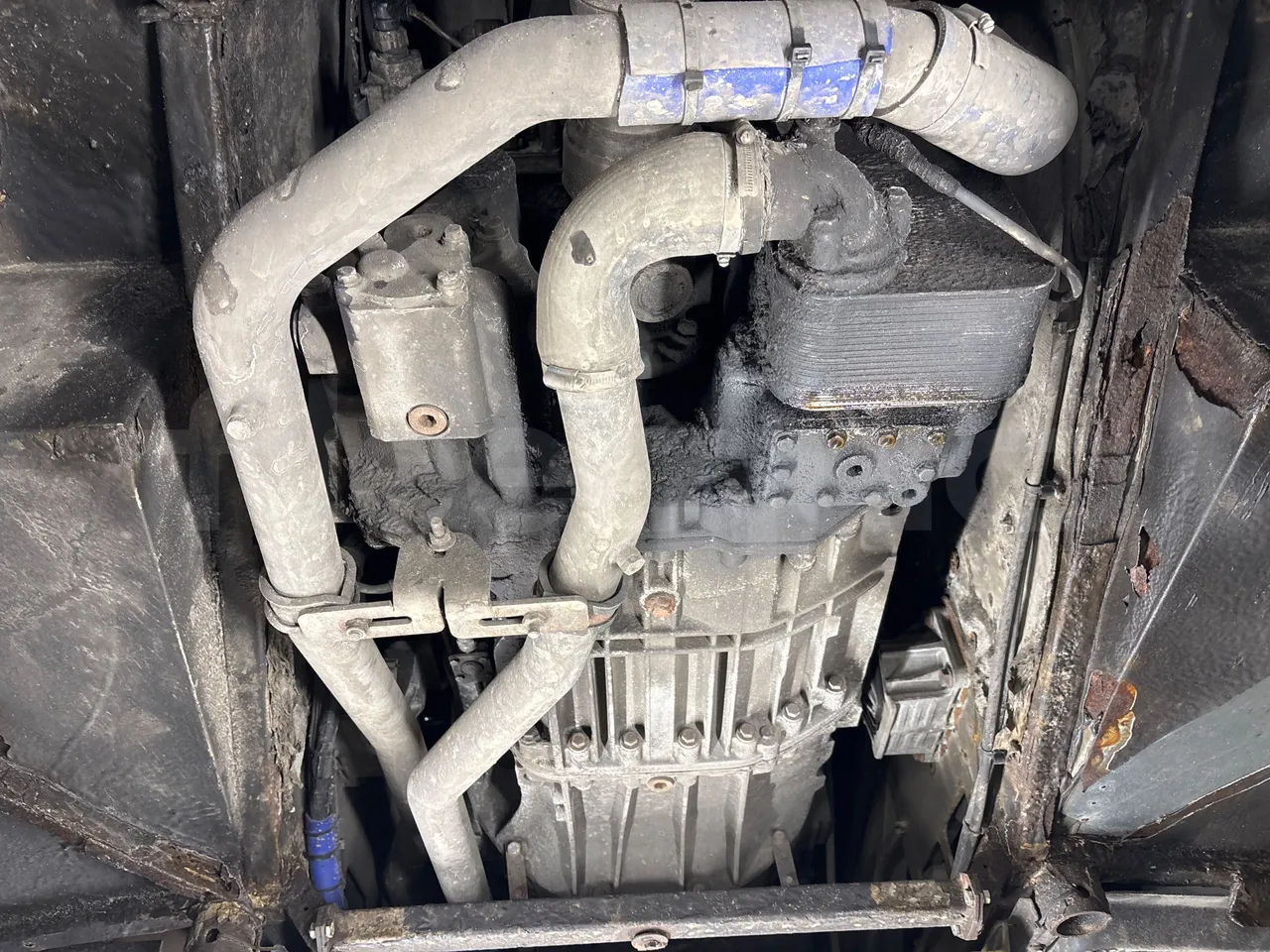 Setra S415 HD - 12m - Euro3 - 310kW - 12mt - gearbox photo