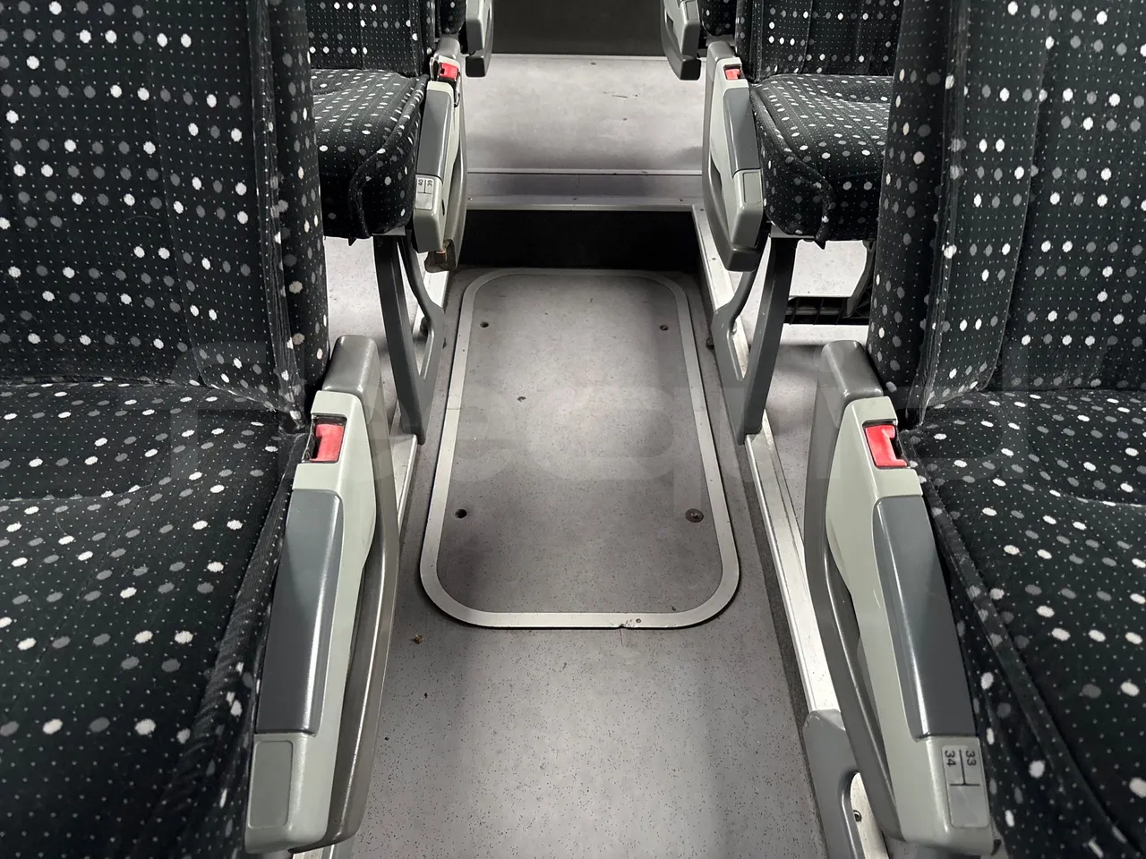 Setra S415 HD - 12m - Euro3 - 310kW - 12mt - floor hatches photo