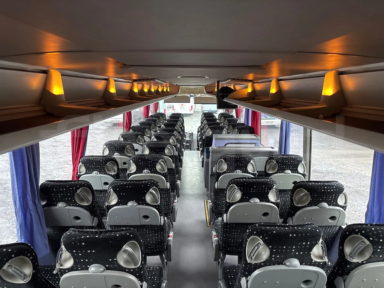 Setra S415 HD - 12m - Euro3 - 310kW - 12mt - overhead compartments photo