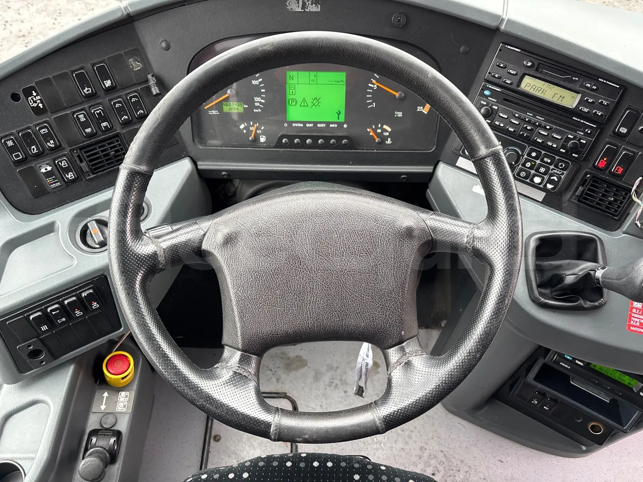 Setra S415 HD - 12m - Euro3 - 310kW - 12mt - steering wheel photo