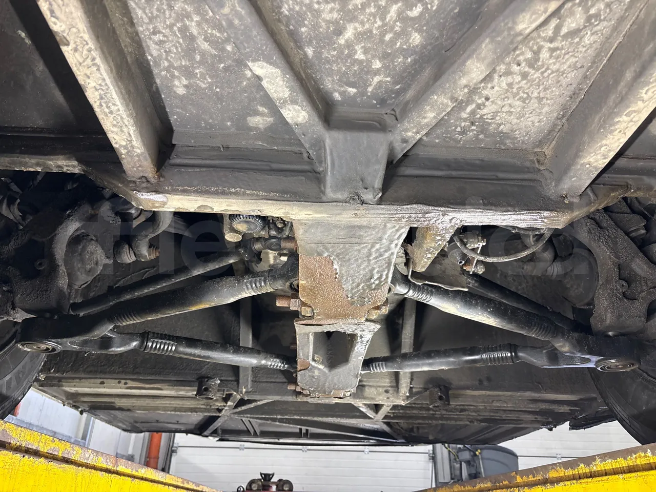 Setra S415 HD - 12m - Euro3 - 310kW - 12mt - front axle central