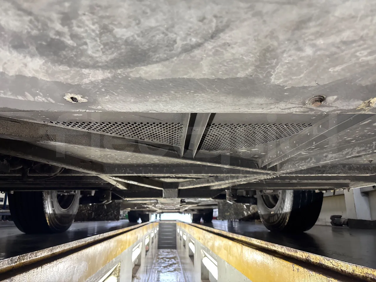 Setra S415 HD - 12m - Euro3 - 310kW - 12mt - front undercarriage from front