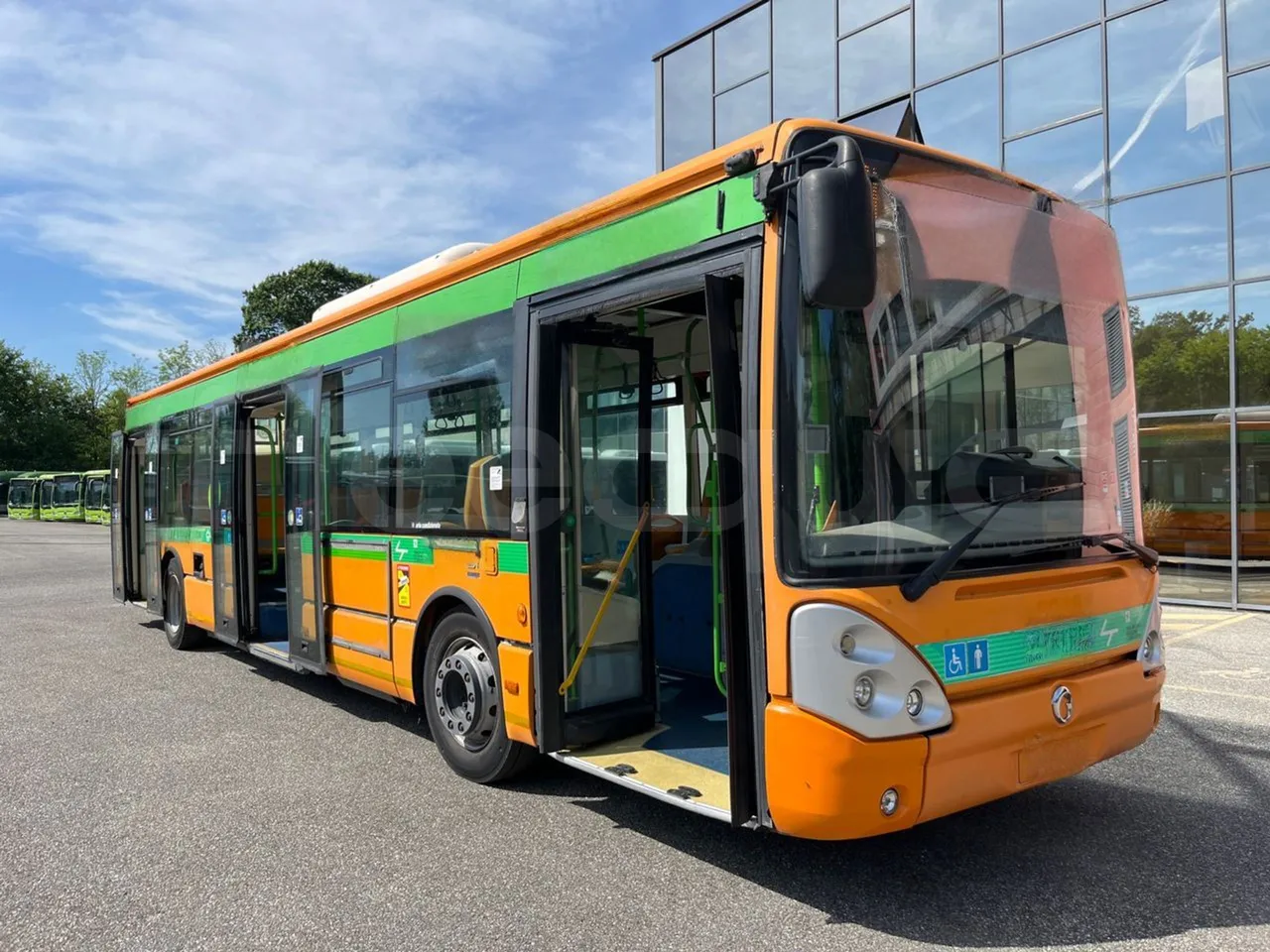 Irisbus Citelis PS09D1 PS09D1-98  - Euro5 - 213kW - 11.990mt - 3/4 right front doors open