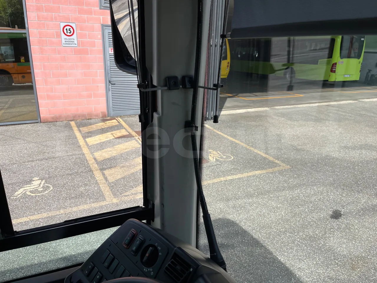 Irisbus Citelis PS09D1 PS09D1-98  - Euro5 - 213kW - 11.990mt - driver microphone accessories photo