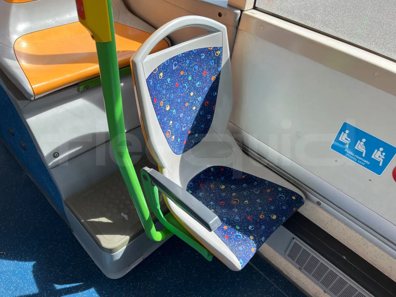 Irisbus Citelis PS09D1 PS09D1-98  - Euro5 - 213kW - 11.990mt - armrest detail photo