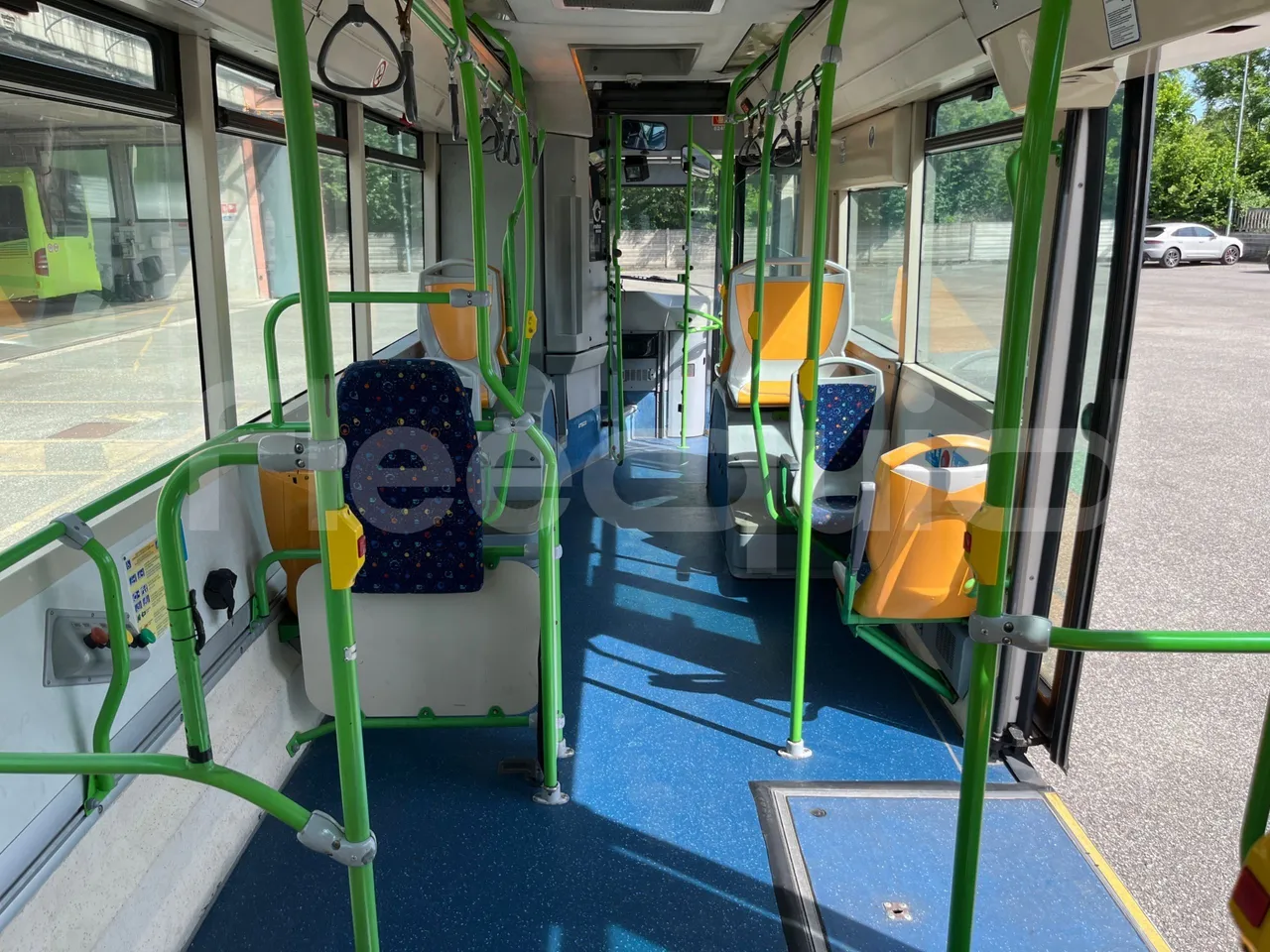 Irisbus Citelis PS09D1 PS09D1-98  - Euro5 - 213kW - 11.990mt - forward view middle aisle