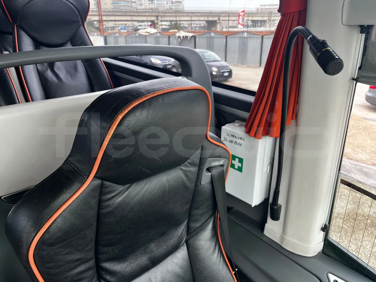 Irizar i6 M325 10 - Euro5 - 294kW - 12.200mt - driver microphone accessories photo