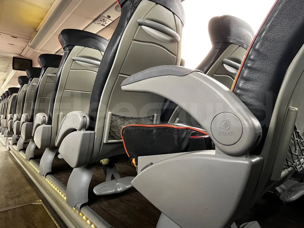 Irizar i6 M325 10 - Euro5 - 294kW - 12.200mt - armrest detail photo