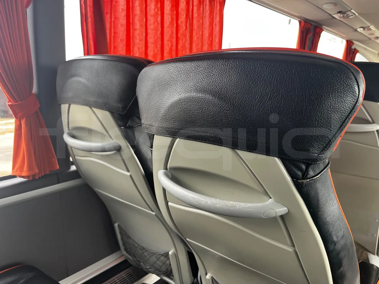Irizar i6 M325 10 - Euro5 - 294kW - 12.200mt - disabled area photo