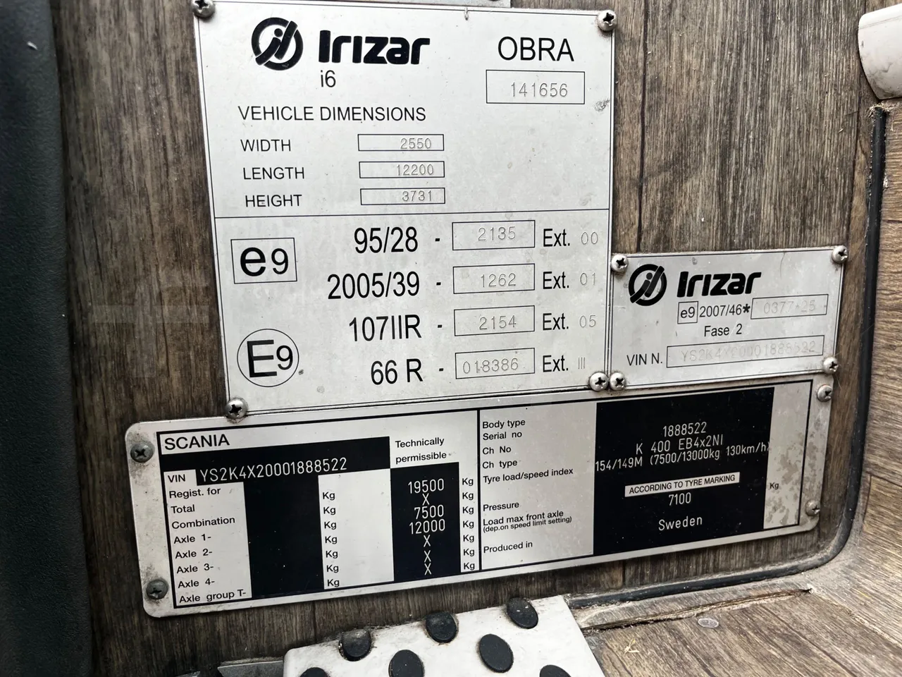 Irizar i6 M325 10 - Euro5 - 294kW - 12.200mt - vehicle plate photo
