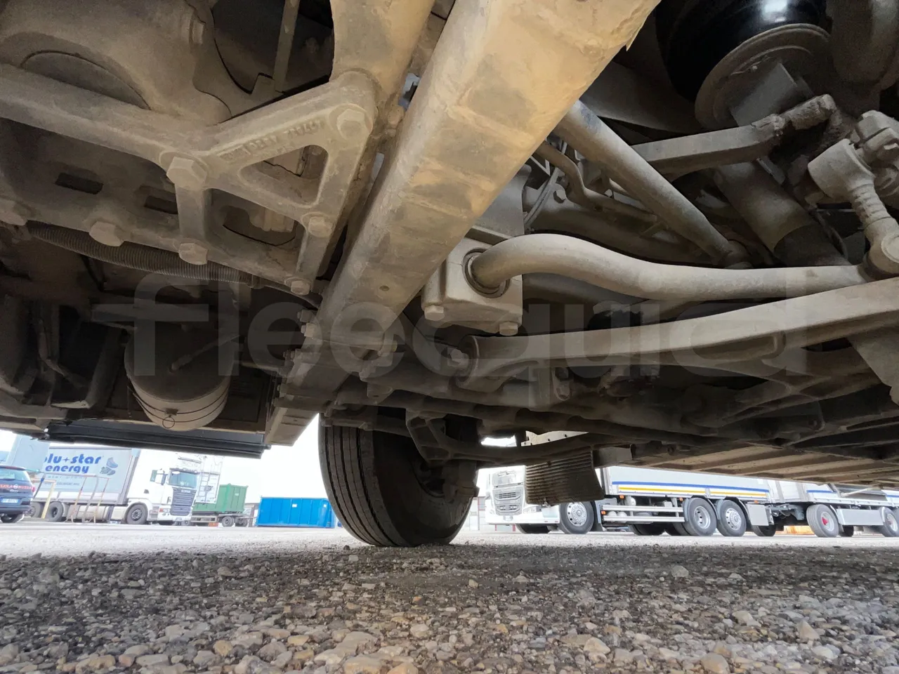 Irizar i6 M325 10 - Euro5 - 294kW - 12.200mt - front axle left side