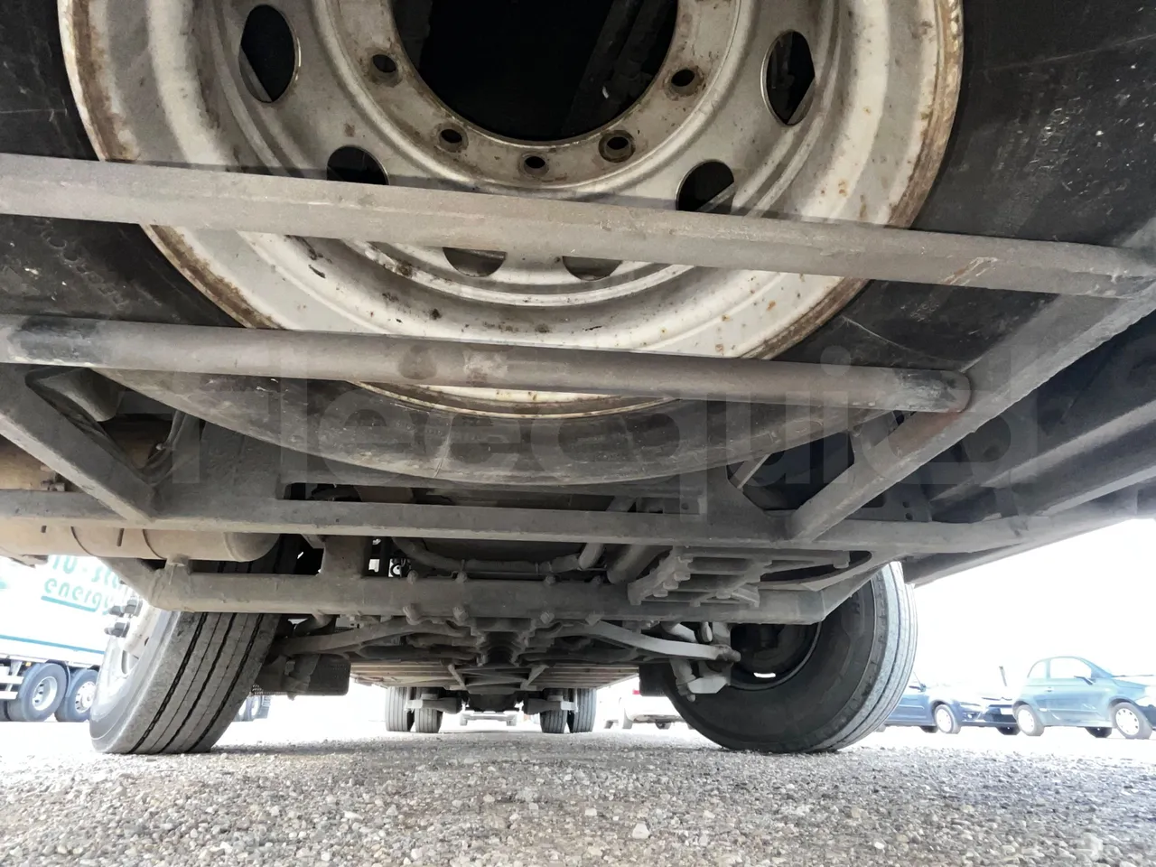 Irizar i6 M325 10 - Euro5 - 294kW - 12.200mt - front undercarriage from front