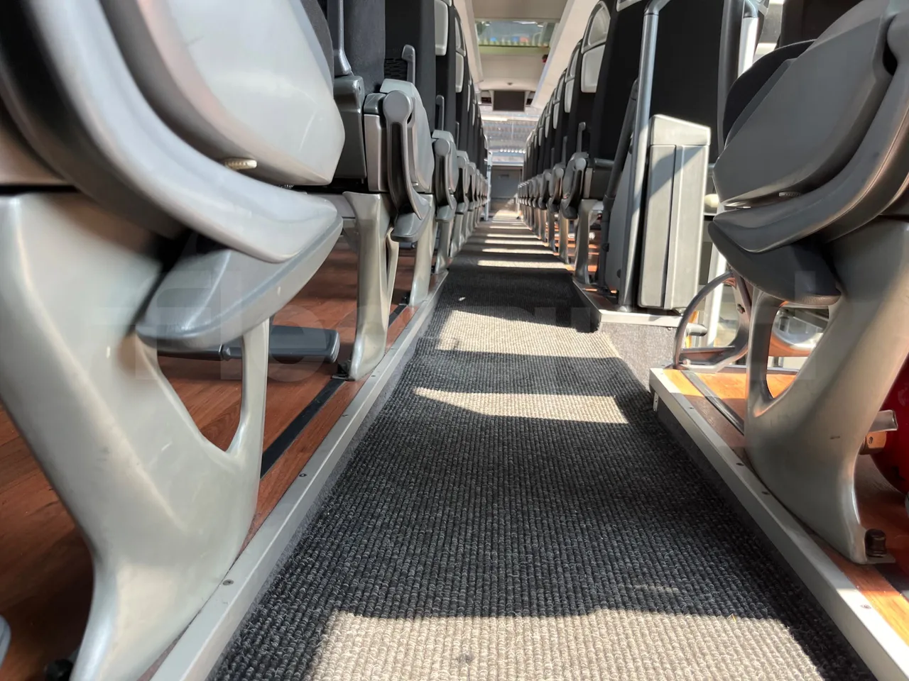 Setra S 431 DT - EUR6 - 375kW - 13.89m - seat brackets photo