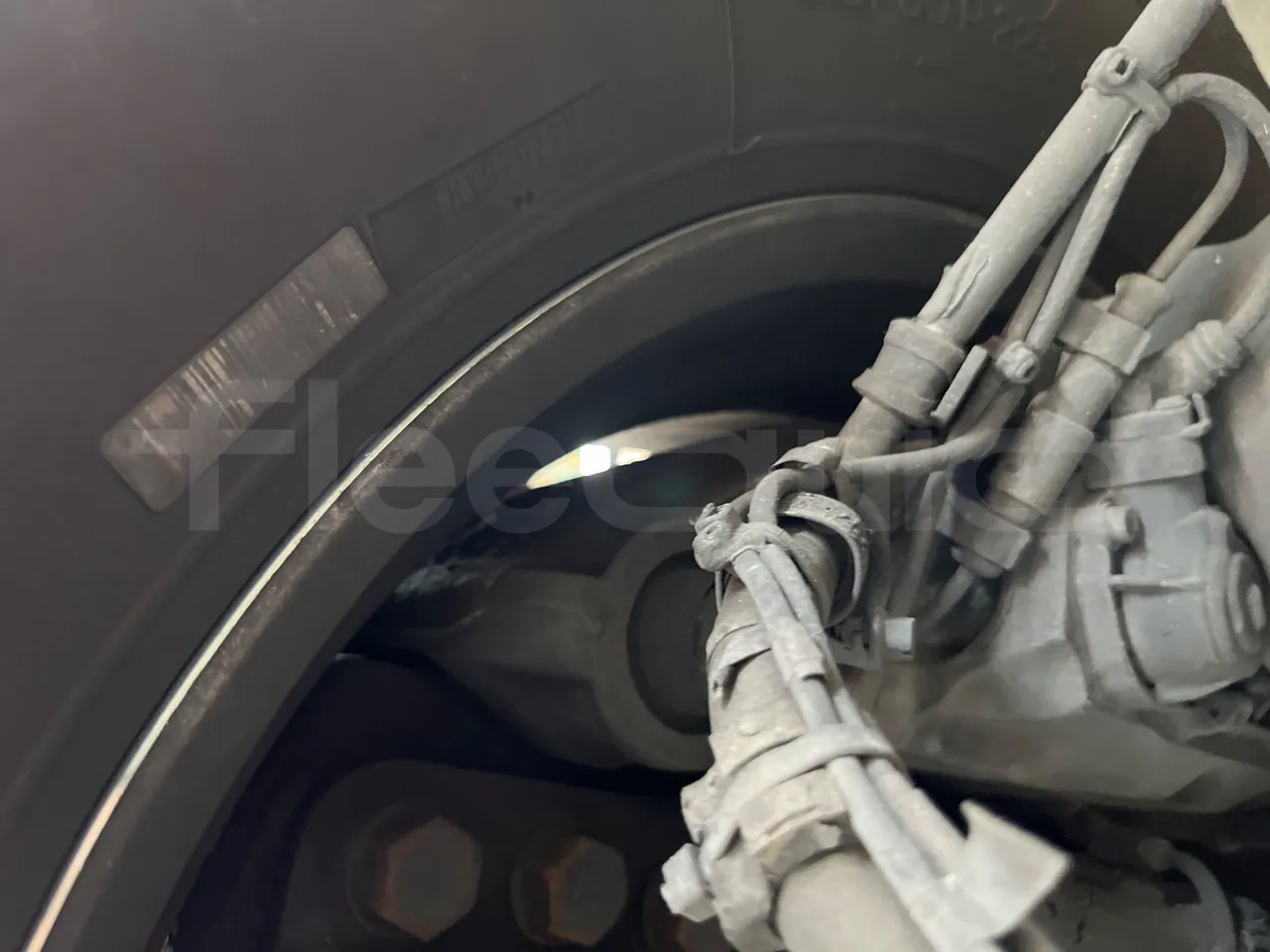 Setra S 431 DT - EUR6 - 375kW - 13.89m - front brake calipers left