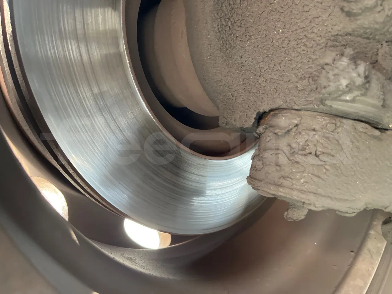 Setra S 431 DT - EUR6 - 375kW - 13.89m - front discs right