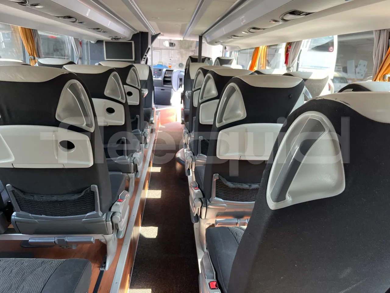 Setra S 431 DT - EUR6 - 375kW - 13.89m - reverse view middle aisle