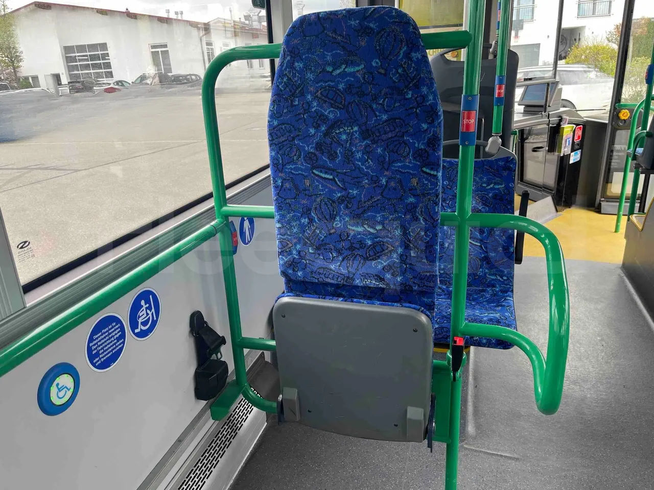 Solaris Urbino 10.5 - EUR6 -  204kW - 10.550m - single seat detail