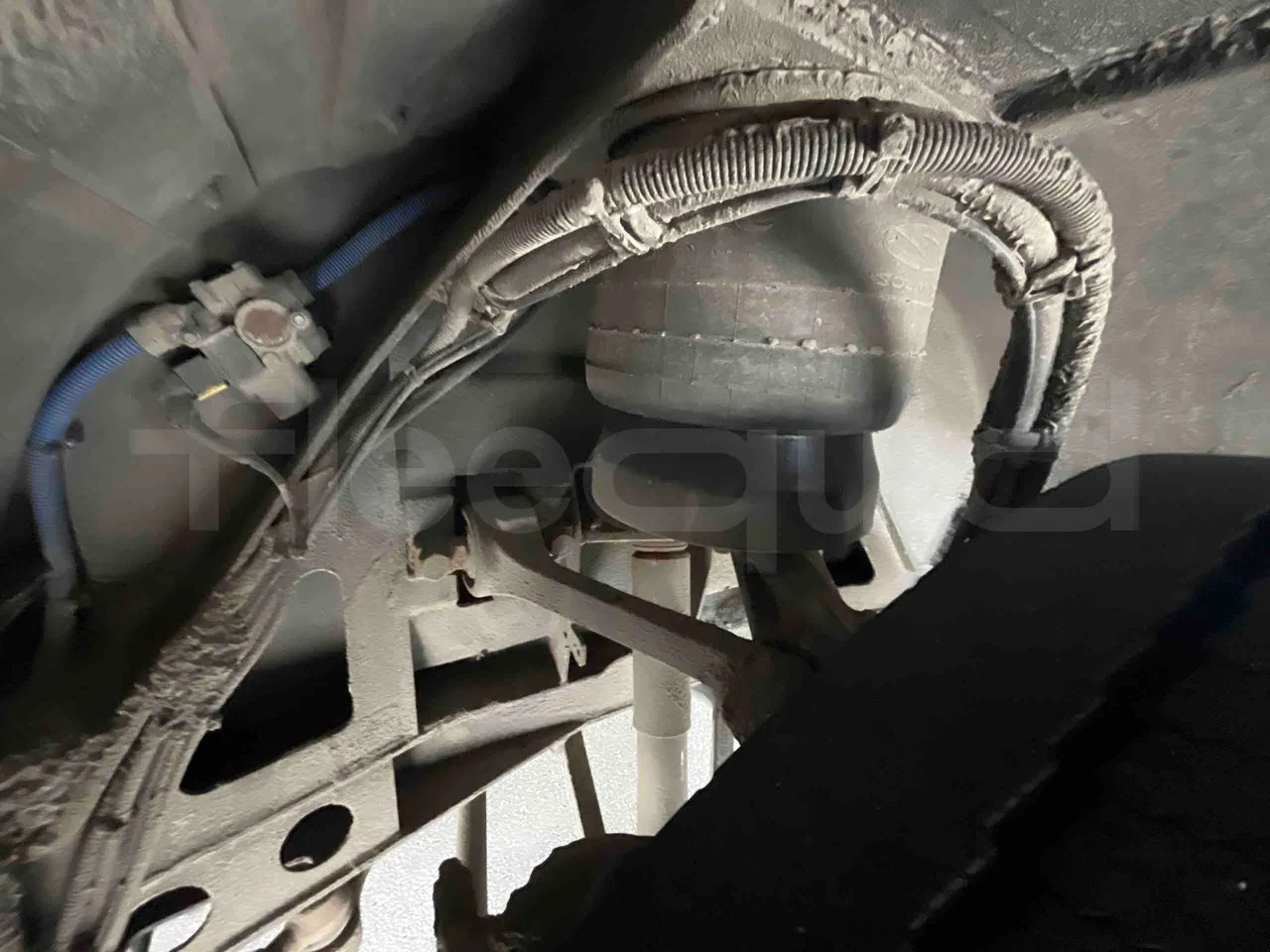 Solaris Urbino 10.5 - EUR6 -  204kW - 10.550m - front brake calipers left