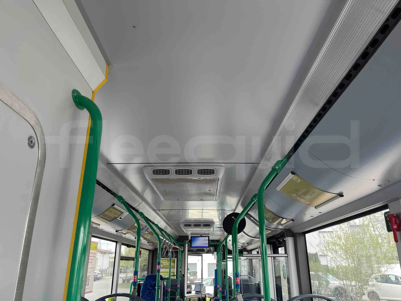 Solaris Urbino 10.5 - EUR6 -  204kW - 10.550m - overhead compartments photo