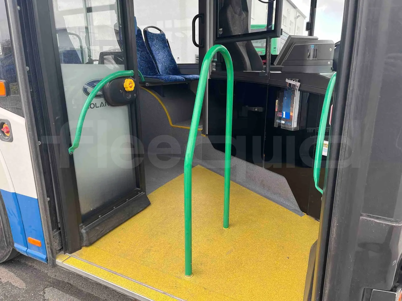 Solaris Urbino 10.5 - EUR6 -  204kW - 10.550m - hostess seat photo