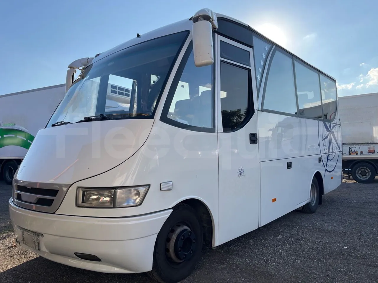 Iveco 65C JBN - EUR3 - 122kW - 6.9m - 3/4 front left
