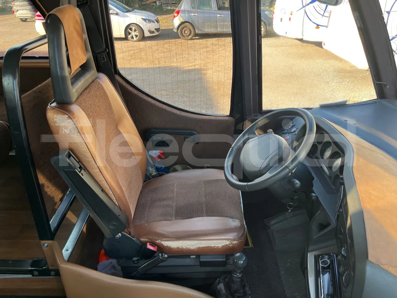 Iveco 65C JBN - EUR3 - 122kW - 6.9m - driver's seat photo